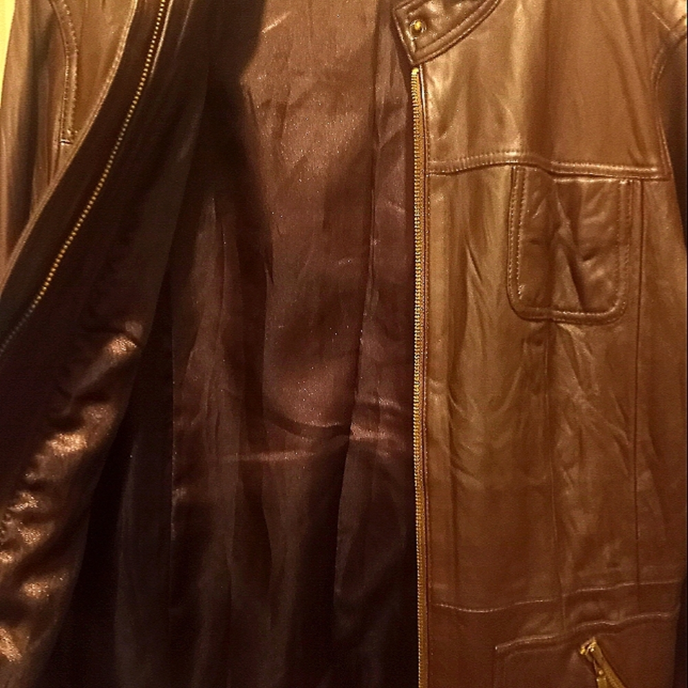Leather jacket - Picture 3 of 6
